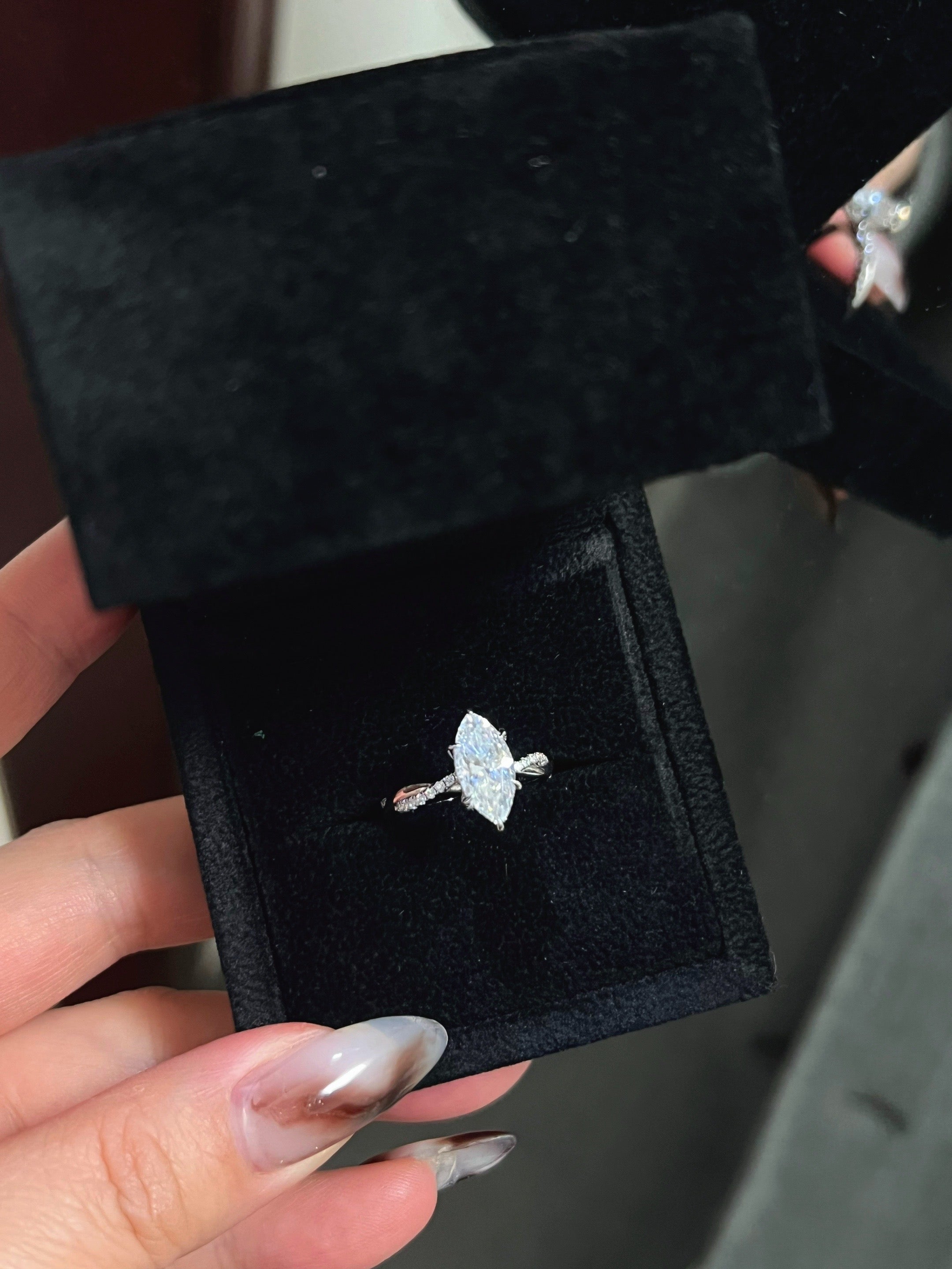 'FOREVER LOVE' MOISSANITE RING 2CT -camillaboutiqueshop